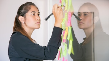 Imagen del artículo: Cómo construir una identidad profesional reconocible y coherente